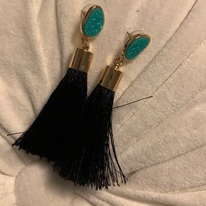 Women’s Dangle Earring
